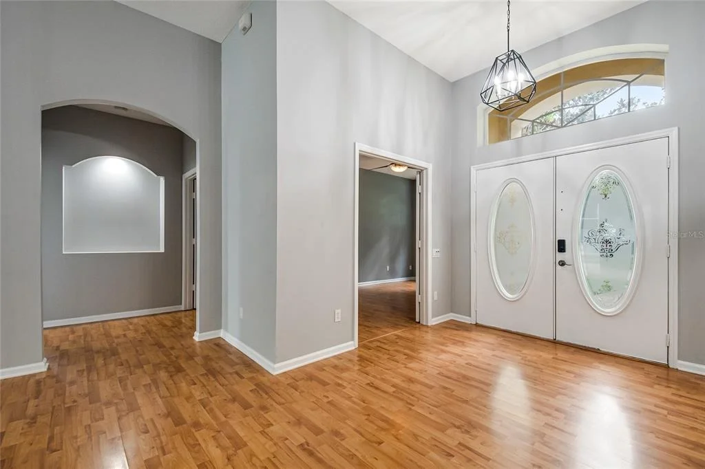 Photo of 116 OAK GROVE CIRCLE