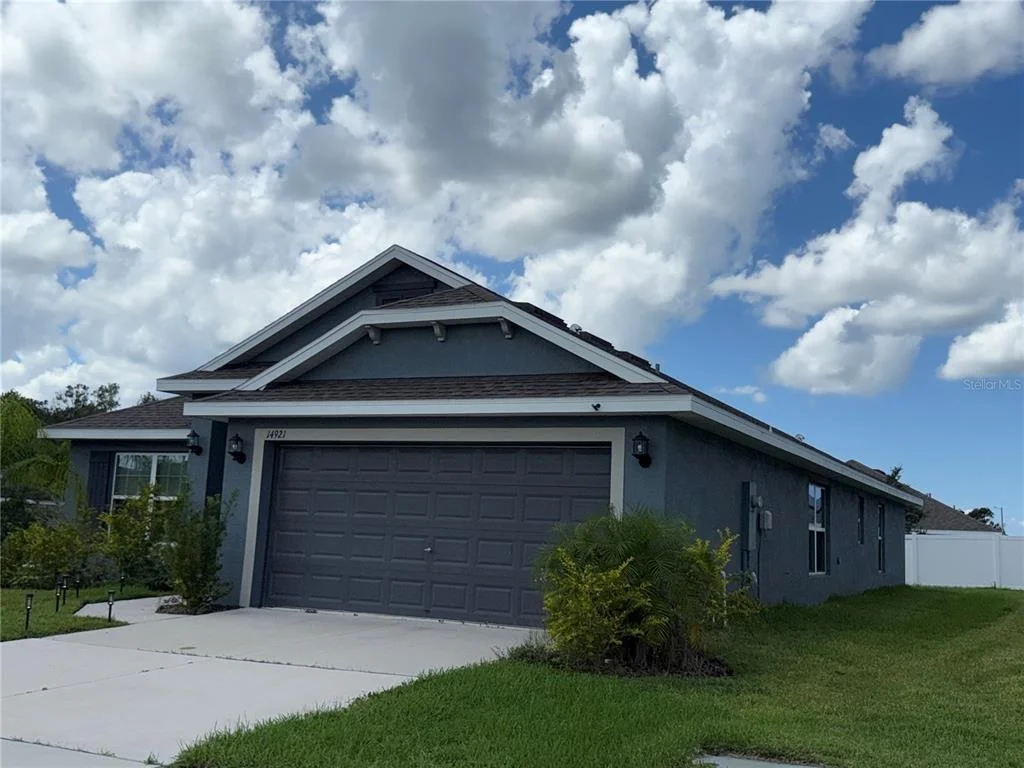 Photo of 14921 TROPICAL VIOLET WAY