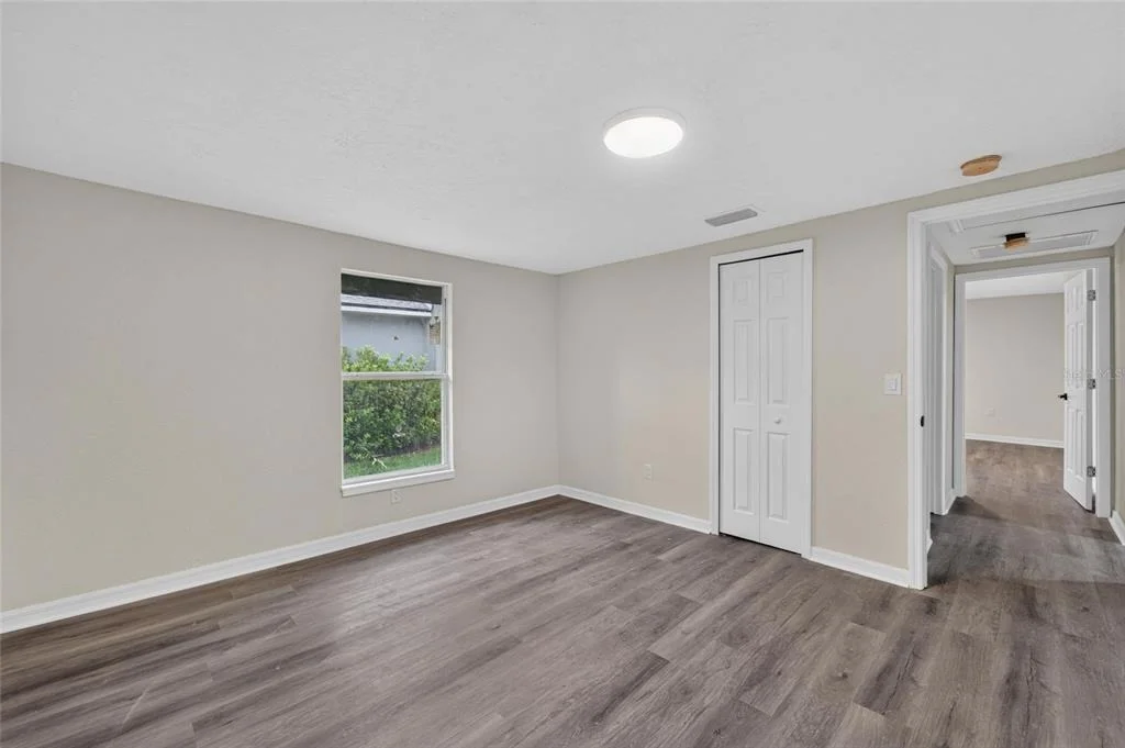 Photo of 8809 DYER ROAD