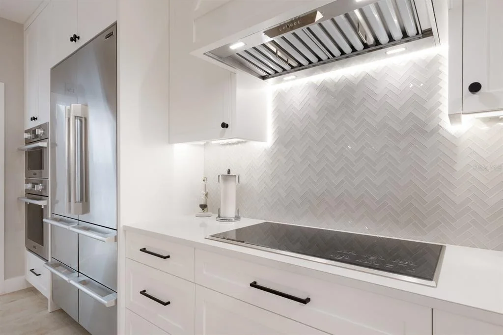 Photo of 238 ISLAND CIRCLE
