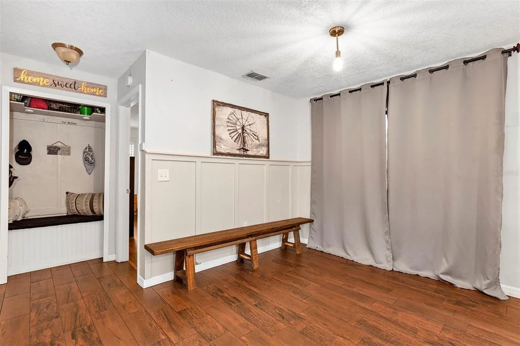 Photo of 1548 BOWMANS TRAIL