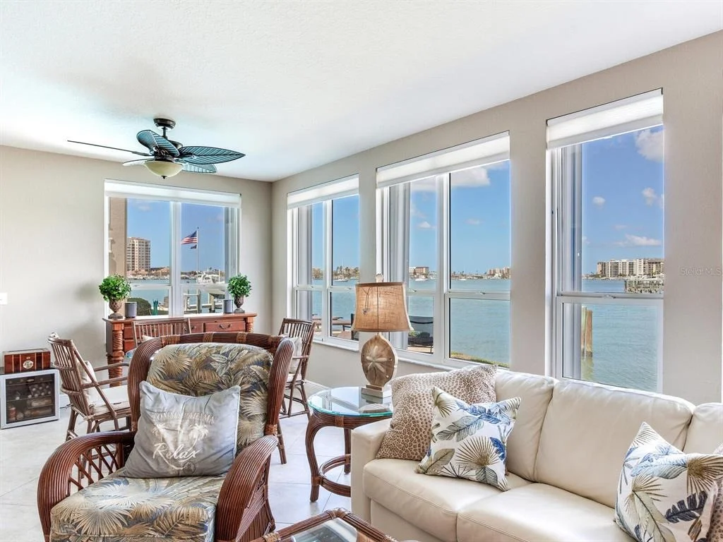 Photo of Unit B at 210 DOLPHIN POINT