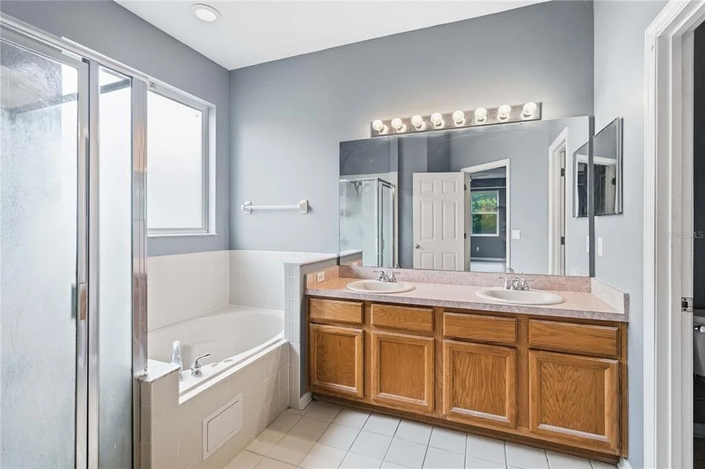 Photo of 2412 RUNYON CIRCLE