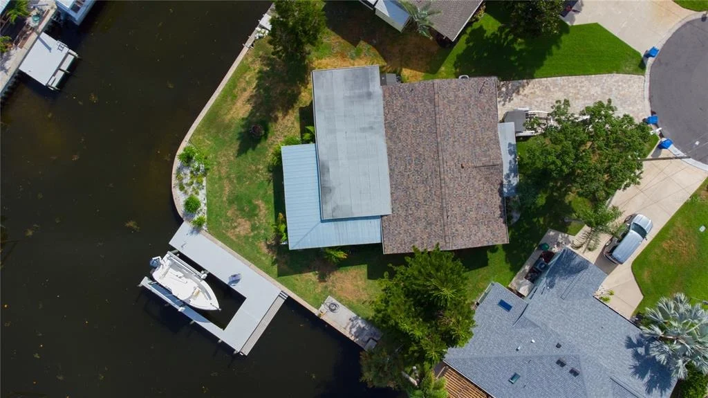 Photo of 318 CIRCLE DRIVE