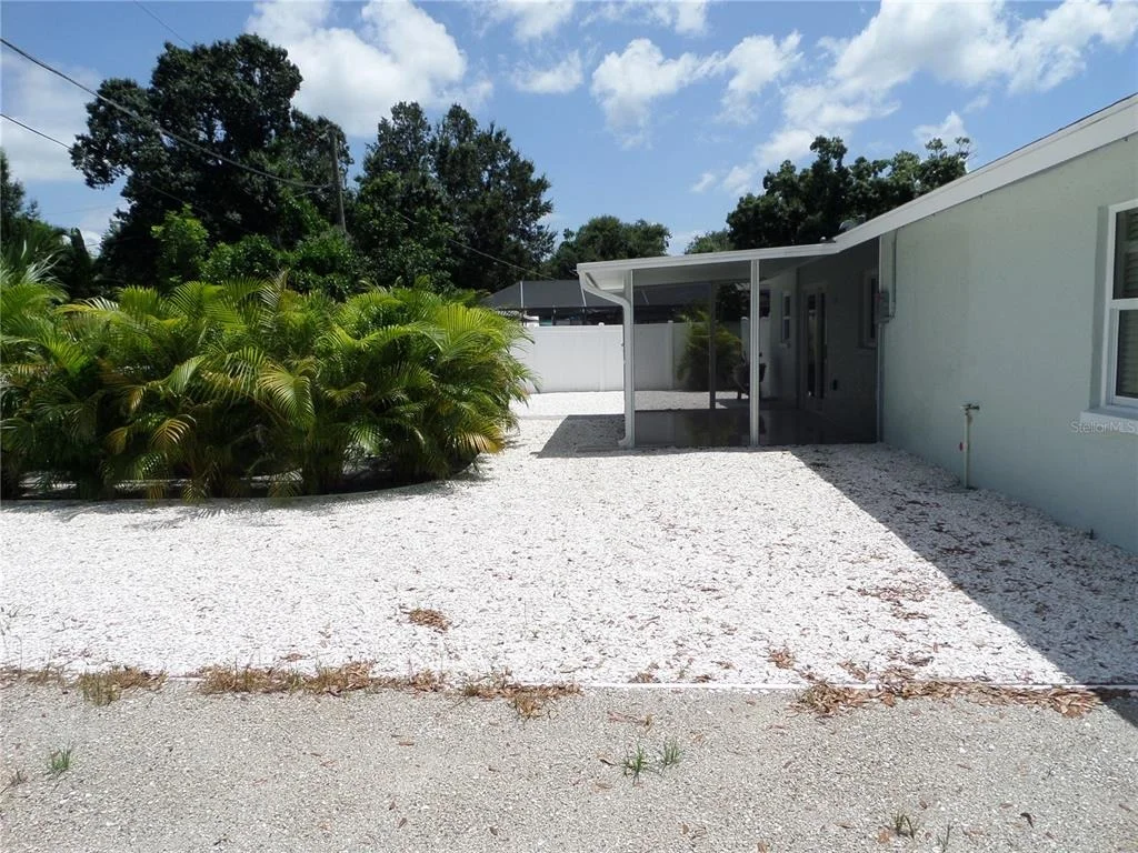 Photo of 4925 SILK OAK DRIVE