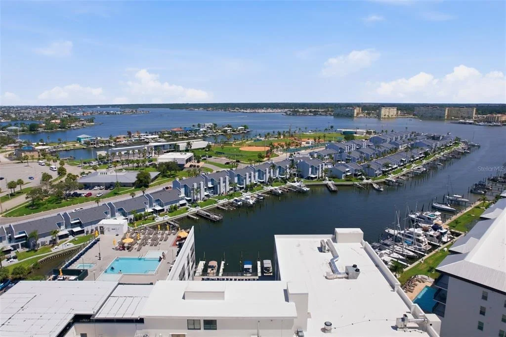 Photo of Unit F at 175 MEDALLION BOULEVARD