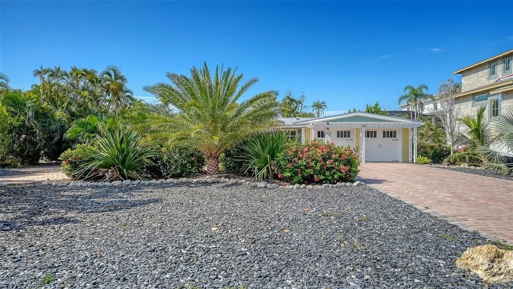 Photo of 602 BUTTONWOOD DRIVE