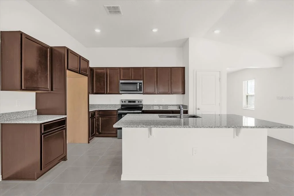 Photo of 1833 RYAN DRIVE