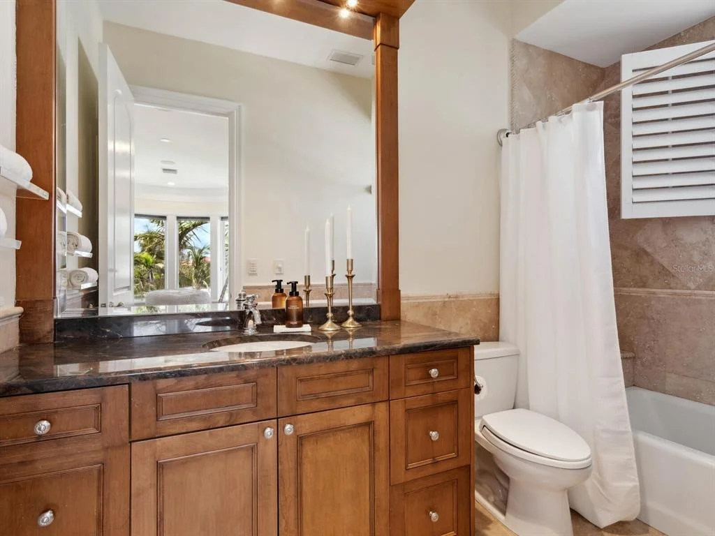 Photo of 1423 HILLVIEW DRIVE