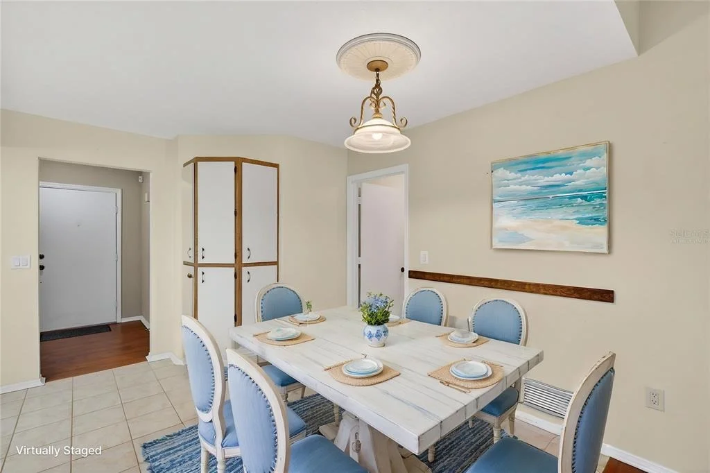 Photo of 5852 LINCOLN ROAD