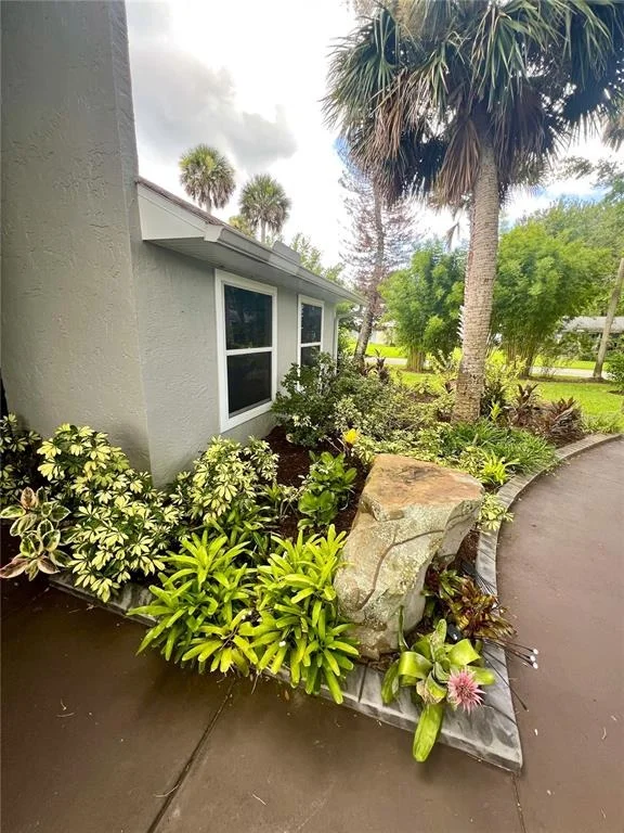 Photo of 1 HARRIS CIRCLE