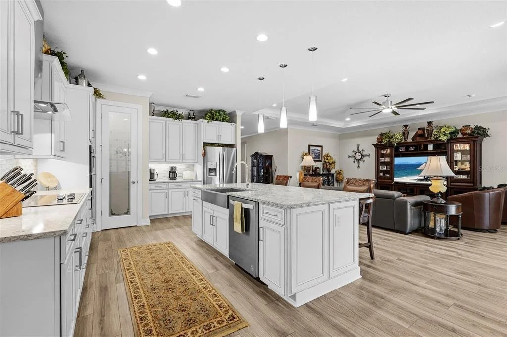 Photo of 617 MISTIFLOWER CIRCLE