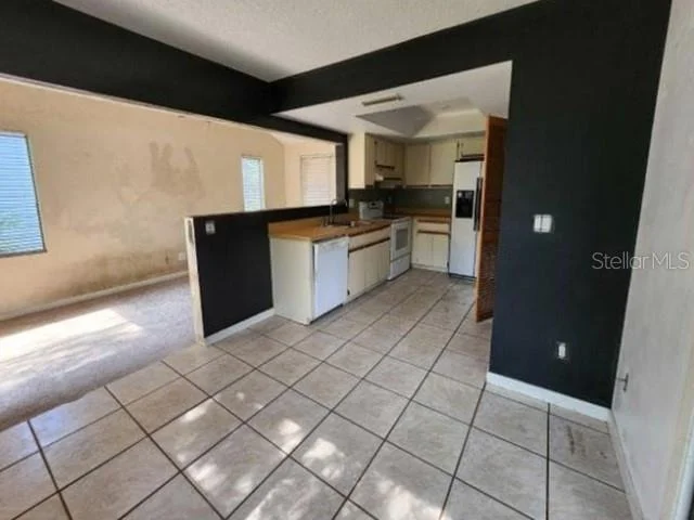 Photo of 270 AMBERWOOD COURT