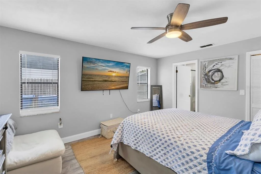 Photo of 8038 BUTTONBALL LANE