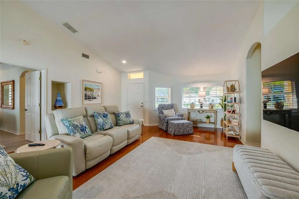 Photo of 30 EVANS DRIVE