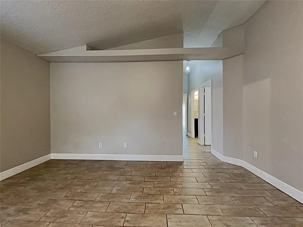 Photo of 1604 CHATHAM CIRCLE