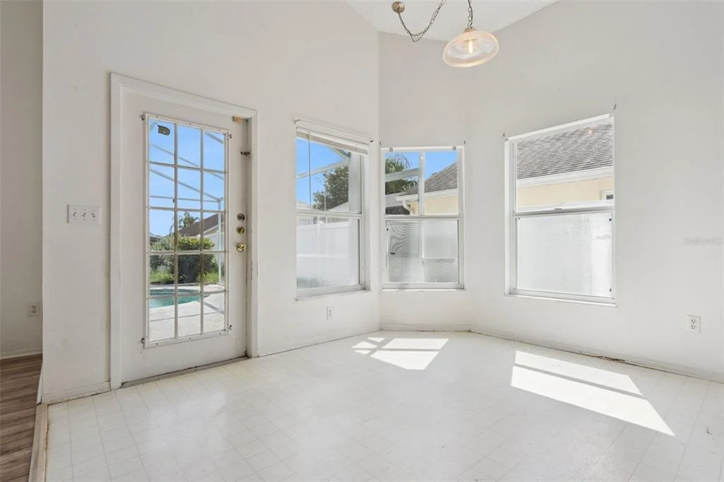 Photo of 523 ROCHESTER LOOP