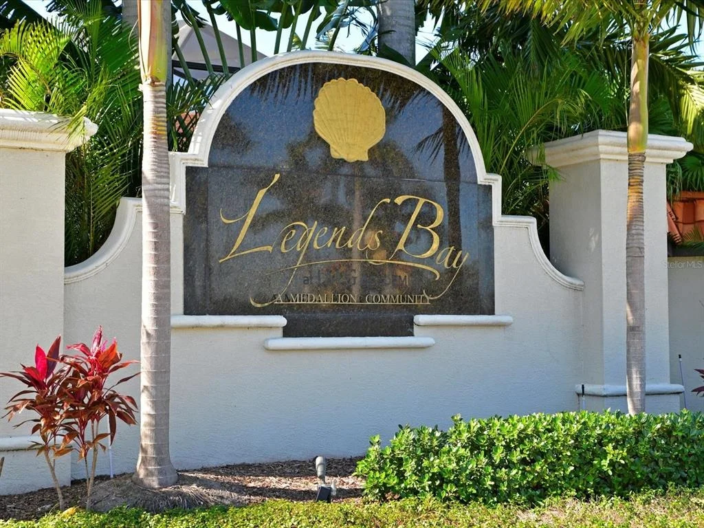Photo of 6237 SIGNATURE POINTE LANE