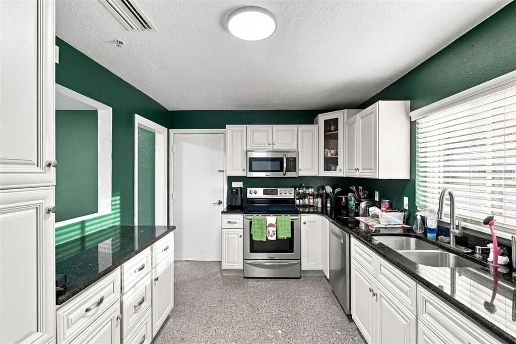 Photo of 8405 OAK BLUFF DRIVE