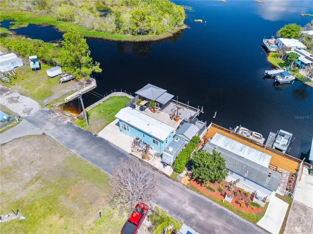 Photo of 1315 PINE ISLAND DR N