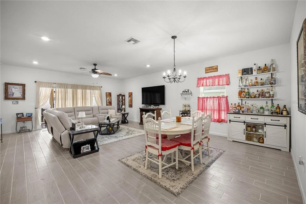 Photo of 560 NW 4TH AVENUE