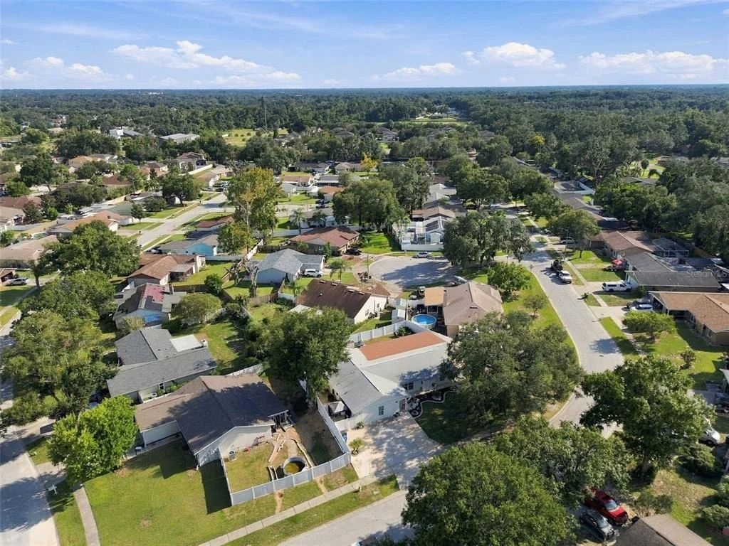 Photo of 1325 OAKCREST DRIVE