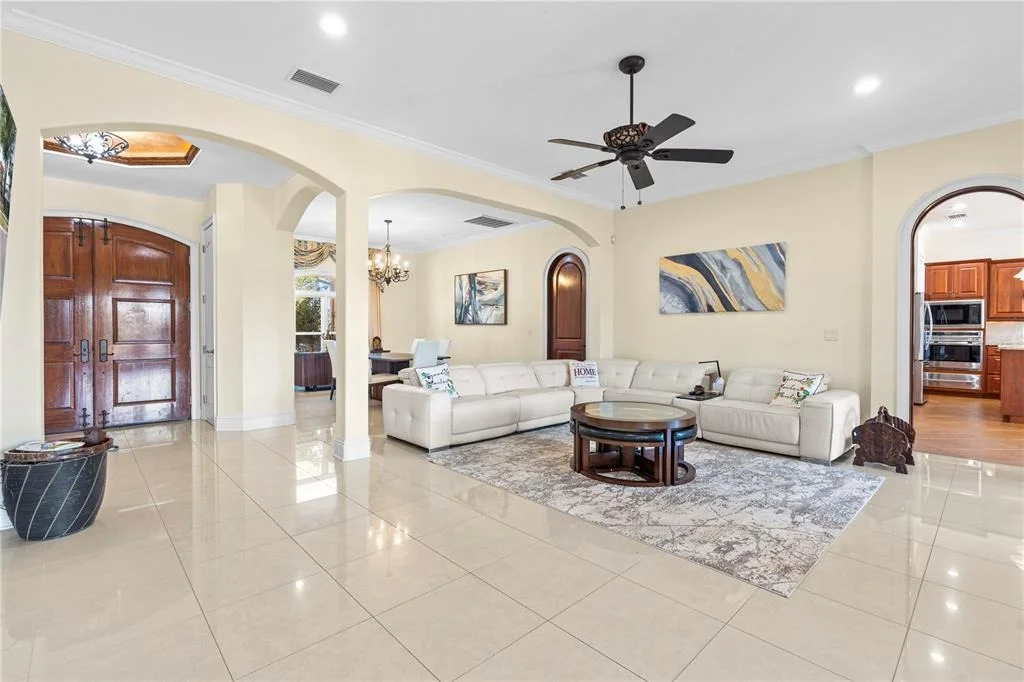 Photo of 3952 VERSAILLES DRIVE