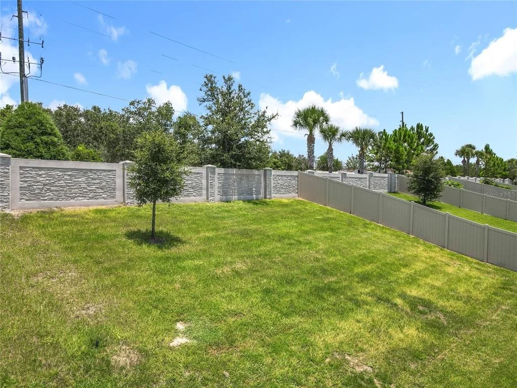 Photo of 991 LAKESIDE ESTATES DRIVE