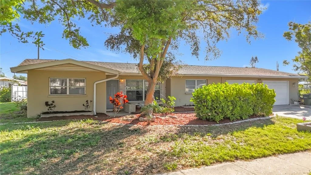 Photo of 1521 BANYAN DR.