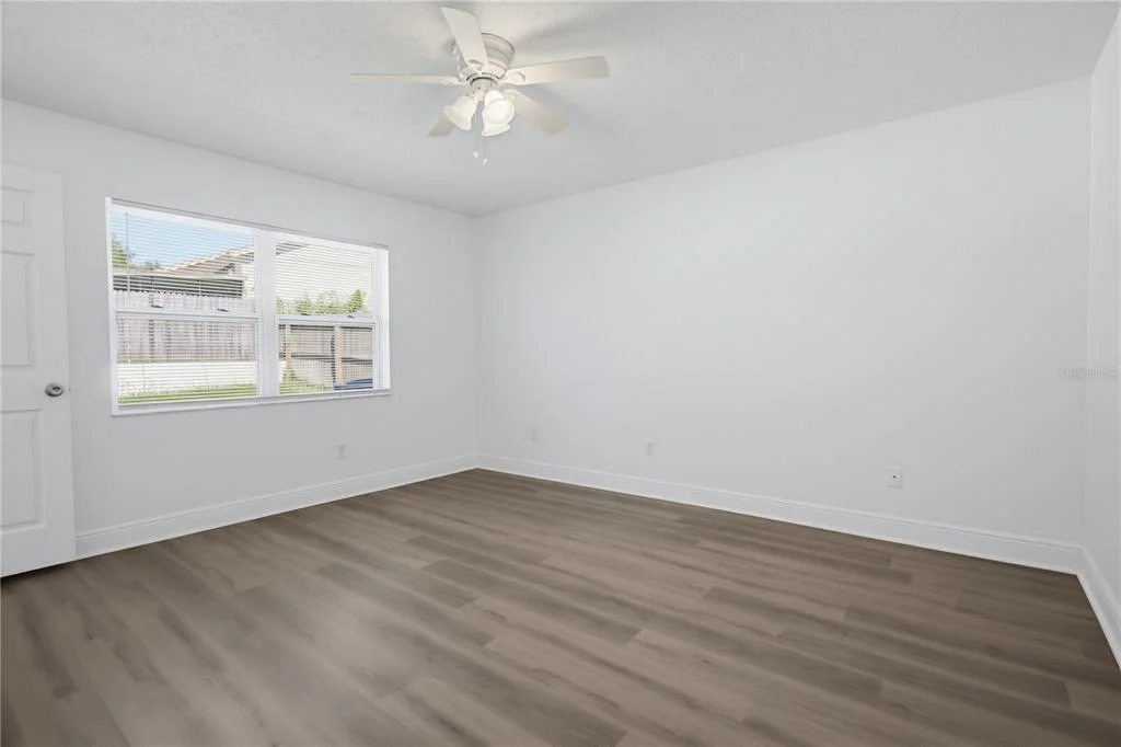 Photo of 1060 DEES DRIVE