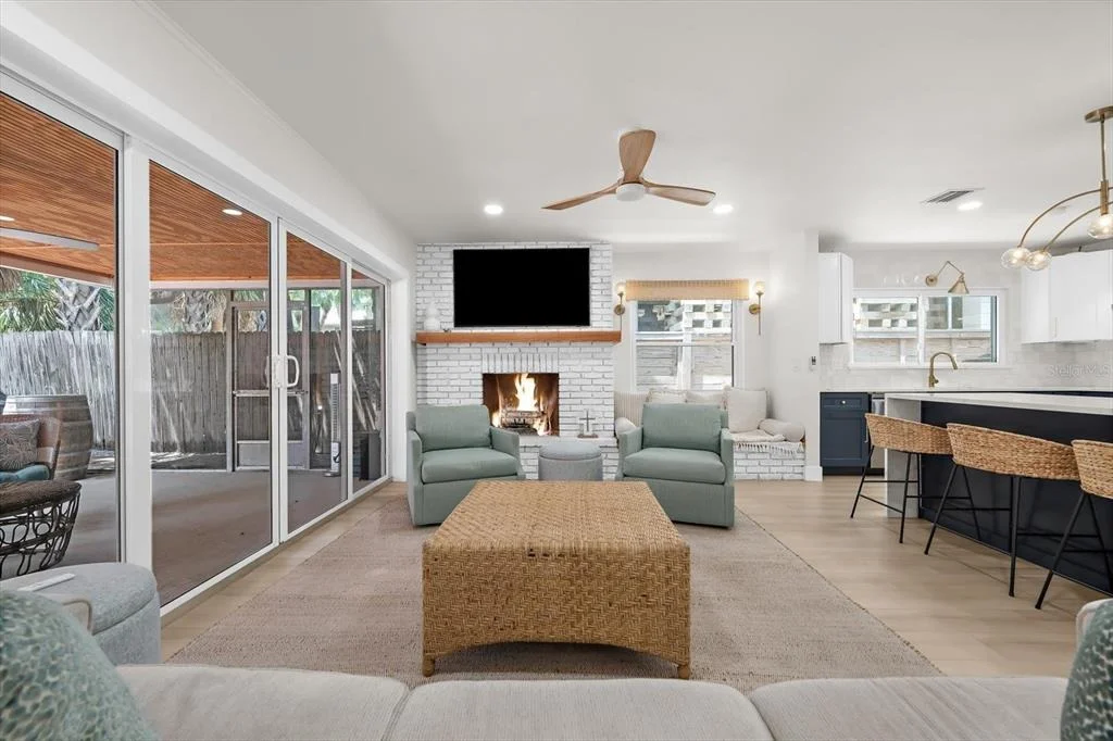 Photo of 730 BAY ESPLANADE