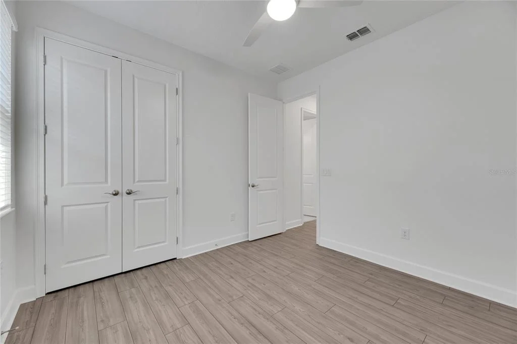 Photo of 923 SIGNET DRIVE