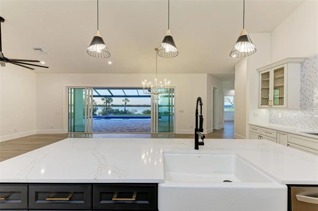 Photo of 6100 RIVERSIDE DRIVE