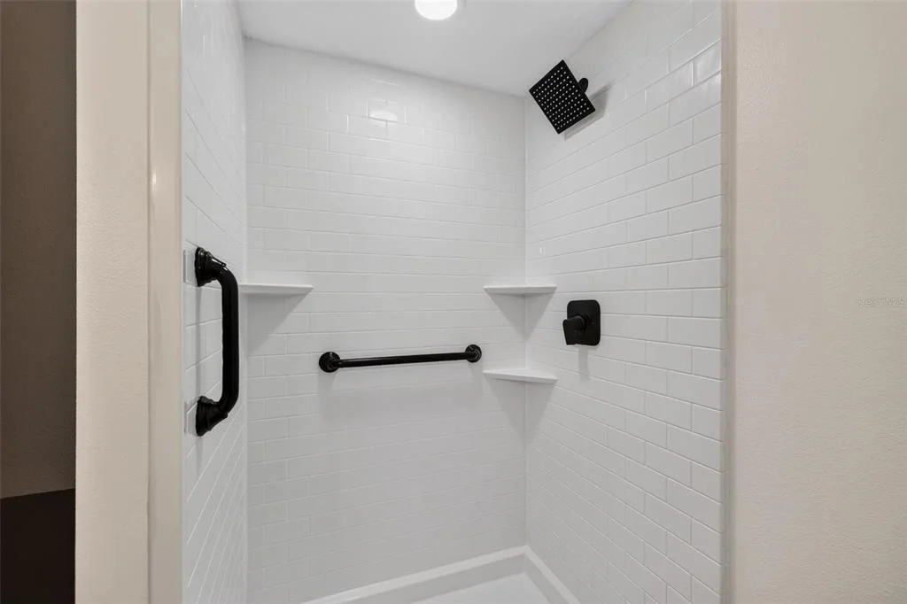 Photo of 11317 SYLVAN GREEN LANE