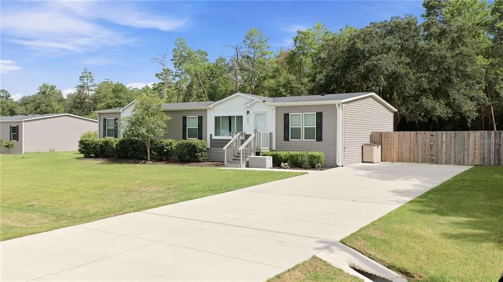 Photo of 122 SE 70TH CIRCLE