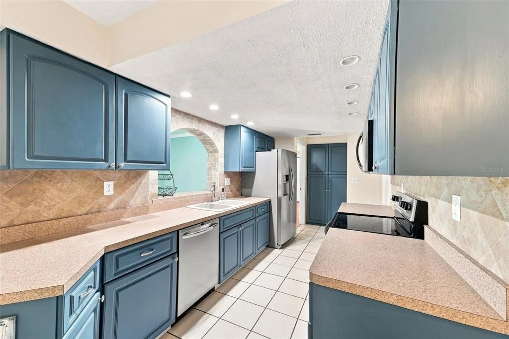 Photo of 2069 KINGFISHER DRIVE