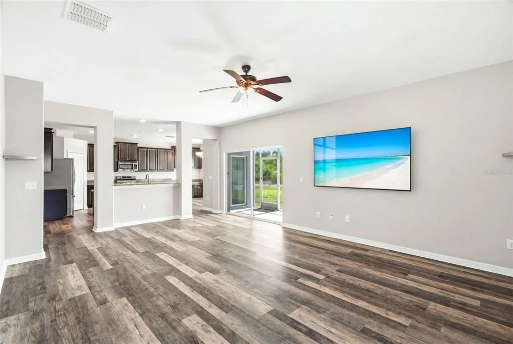 Photo of 909 MEADOW GLADE DRIVE