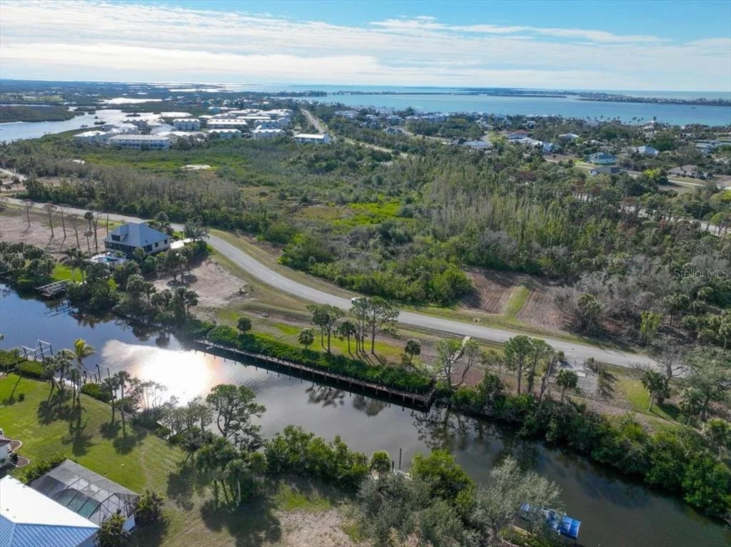 Photo of 10081 CREEKSIDE DRIVE
