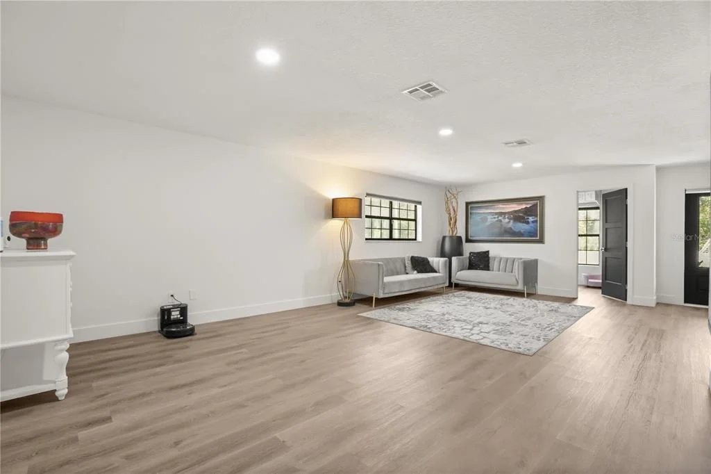 Photo of 1 CUNNINGHAM LANE