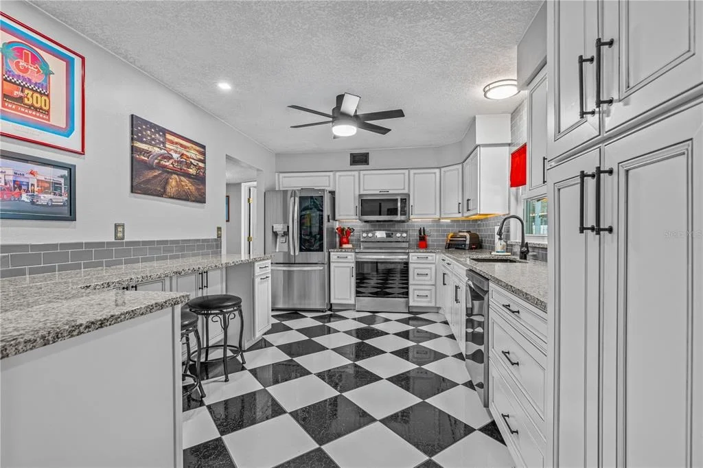 Photo of 460 CHAMPAGNE CIRCLE