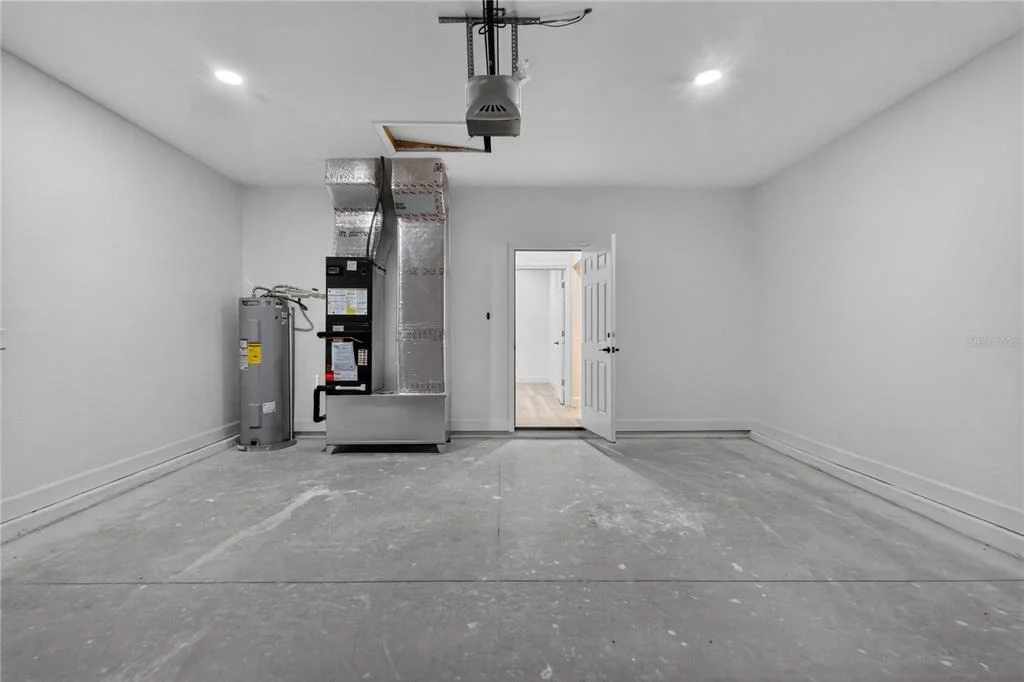 Photo of 661 NE 150TH COURT