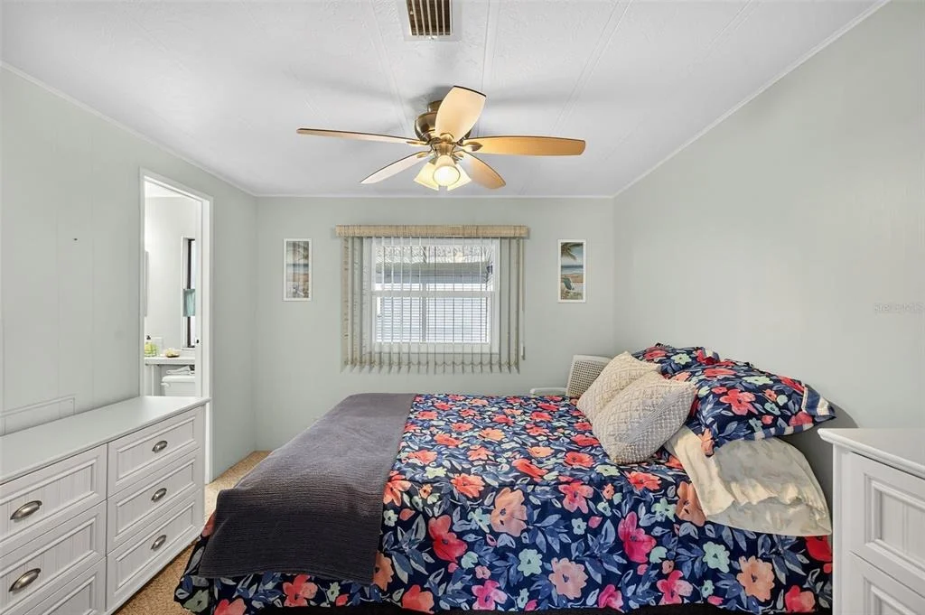 Photo of 652 LA SALA