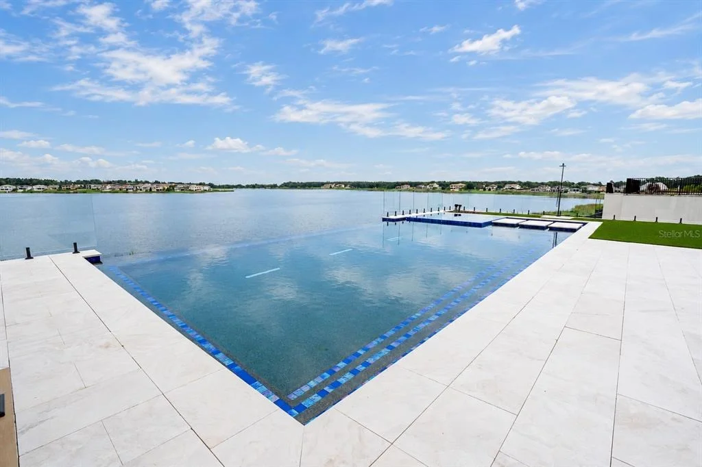 Photo of 15125 PENDIO DRIVE