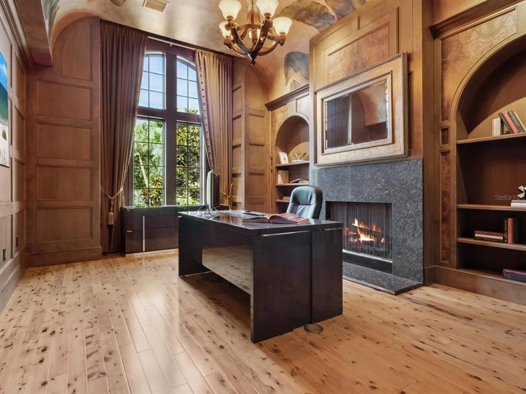 Photo of 1423 HILLVIEW DRIVE