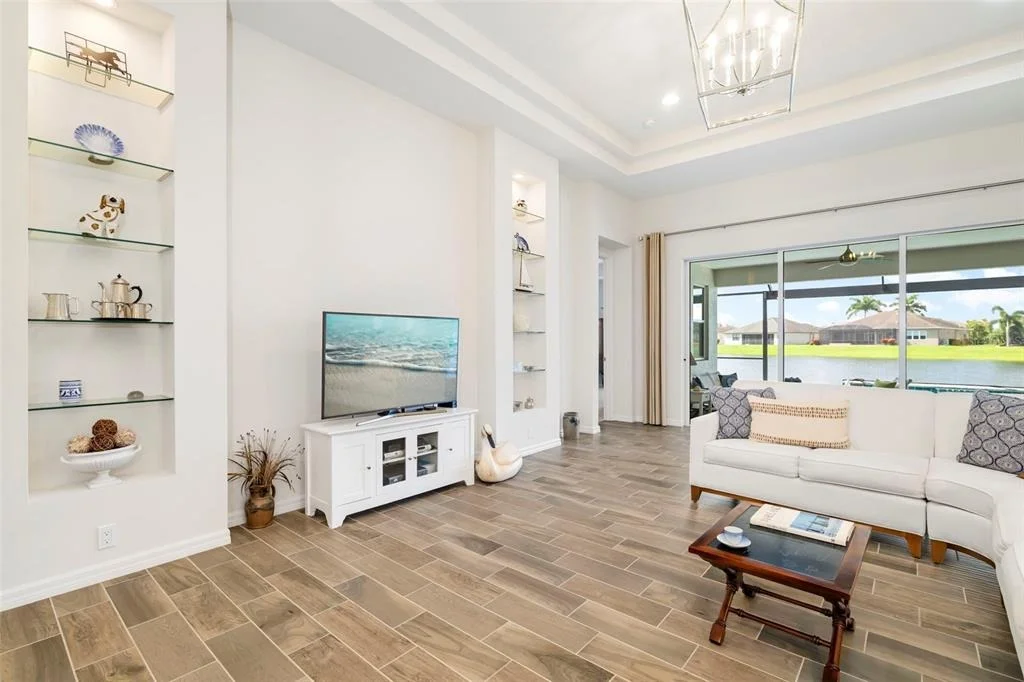 Photo of 332 CHANTILLY TRAIL