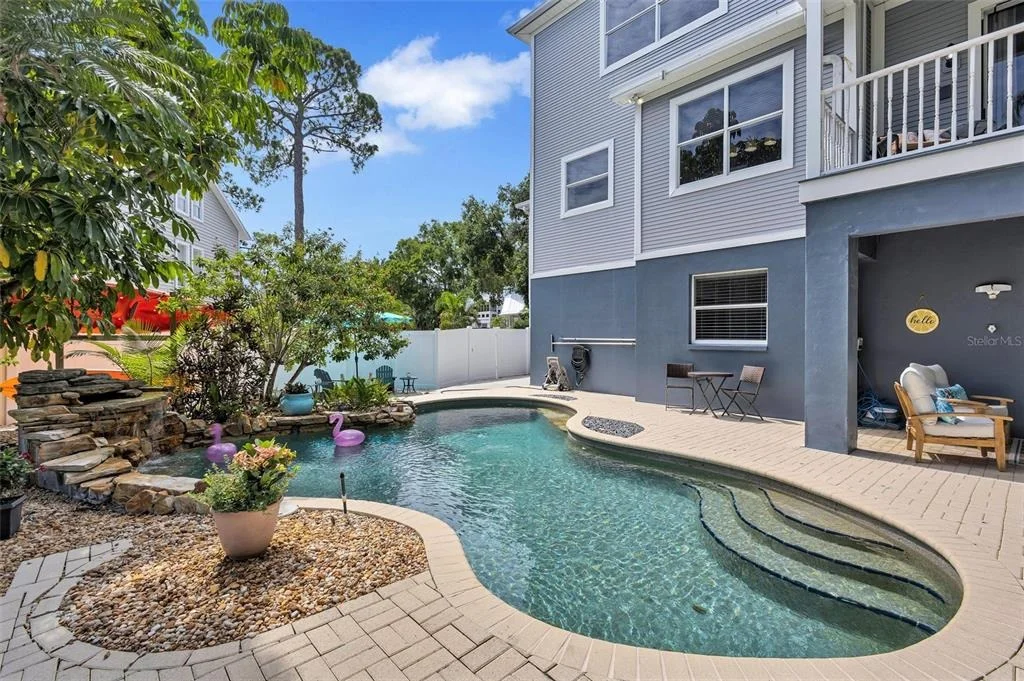 Photo of 760 SOUNDVIEW DRIVE