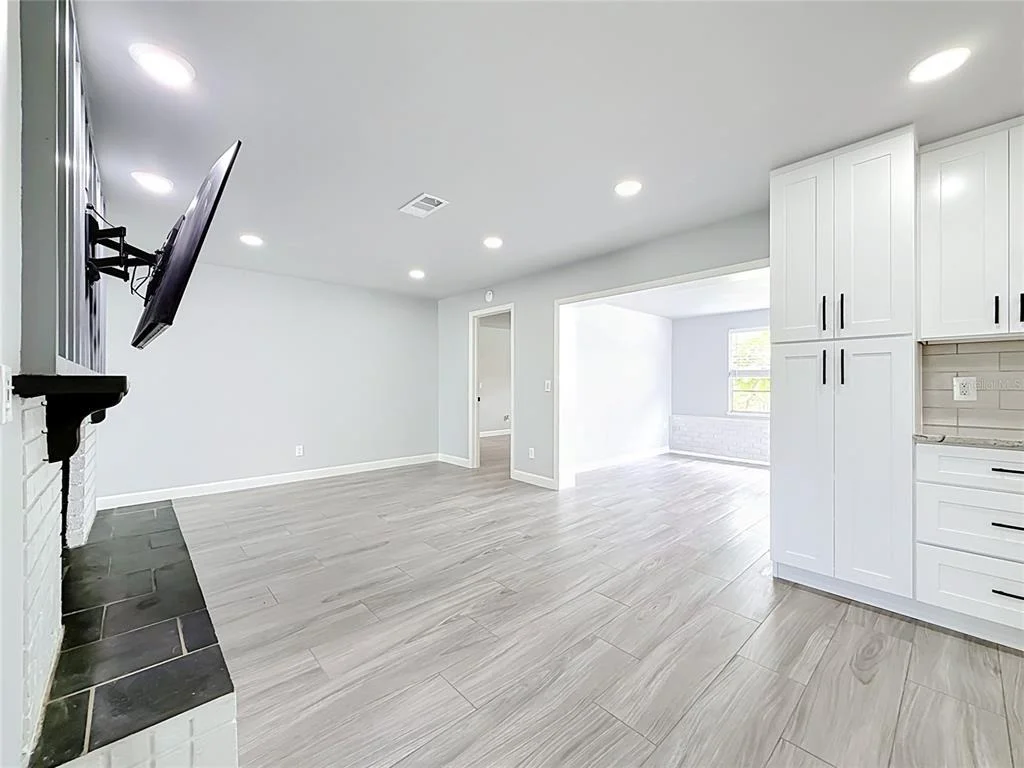Photo of 2178 WATERSIDE DRIVE