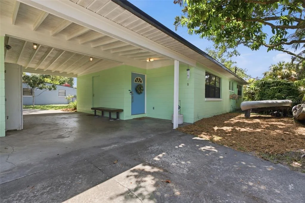 Photo of 609 W RIVER DRIVE