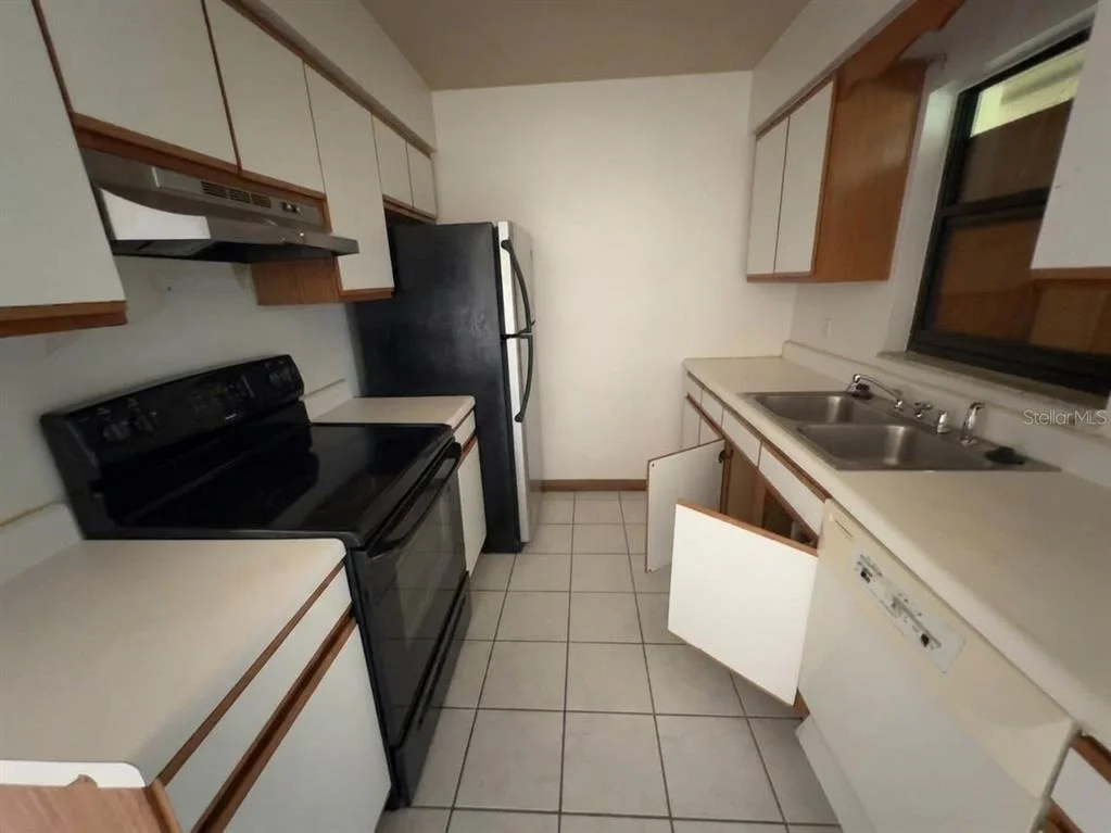 Photo of 996 GRAYSON DRIVE