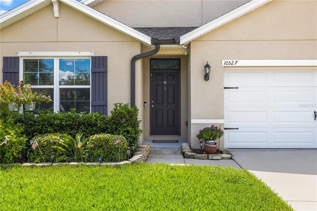 Photo of 10527 PARK MEADOWBROOKE DRIVE